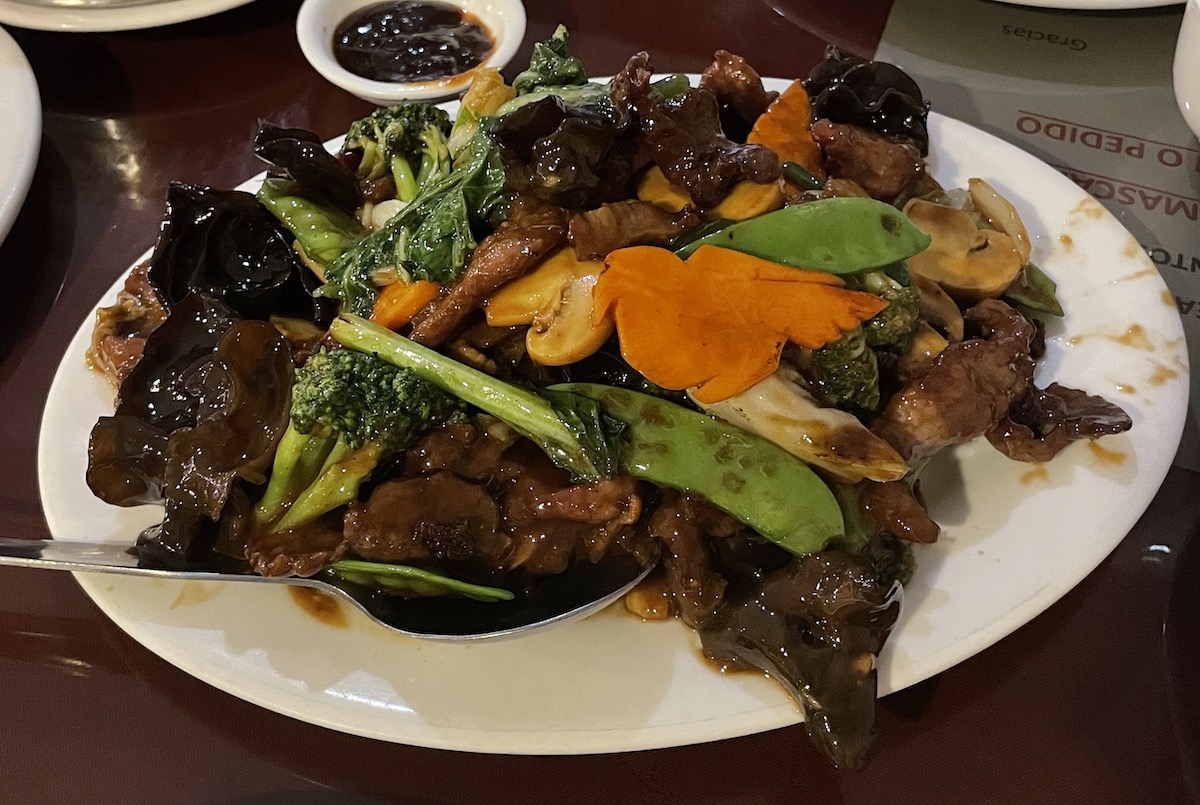 Wa Lok Peruvian Chinese Cuisine Beef with Oyster Sauce mushrooms and vegetables