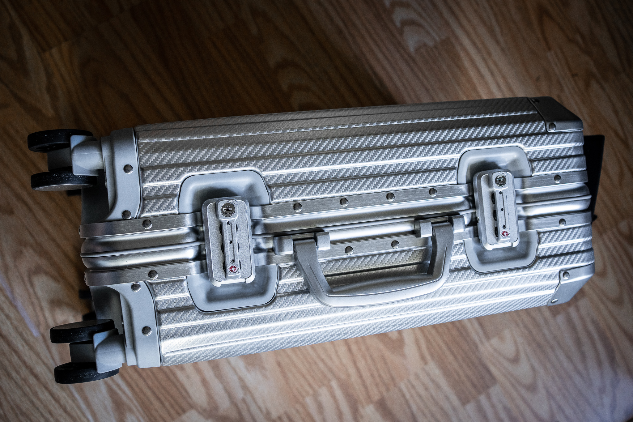 TREK Aluminum Suitcase Silver