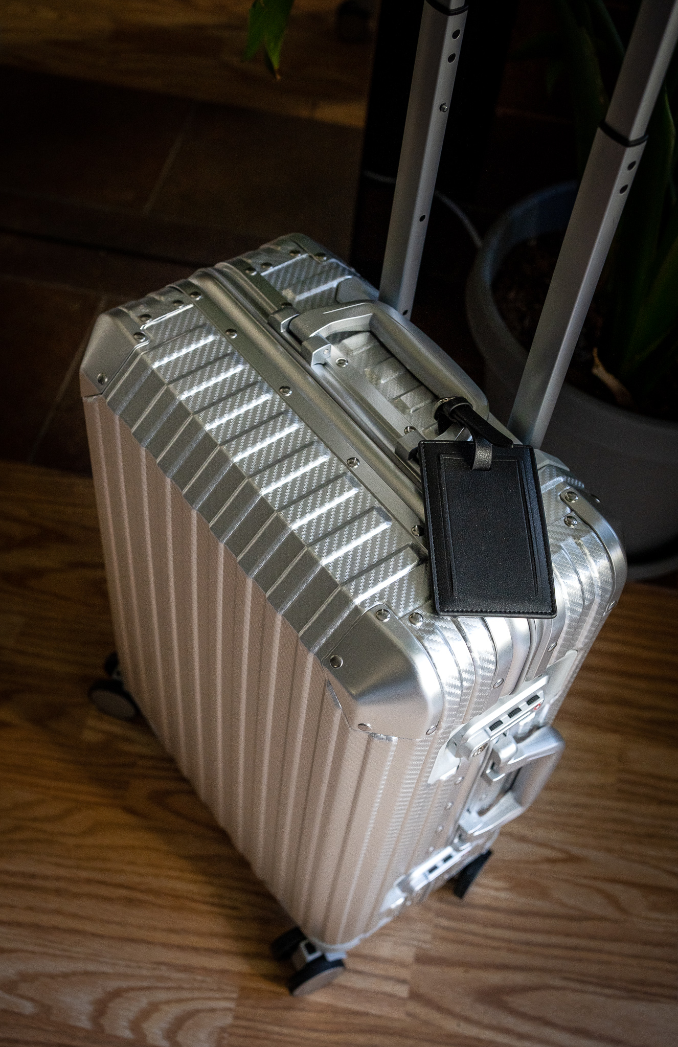 MVST Review Carry-on Trek Aluminum Suitcase top angle
