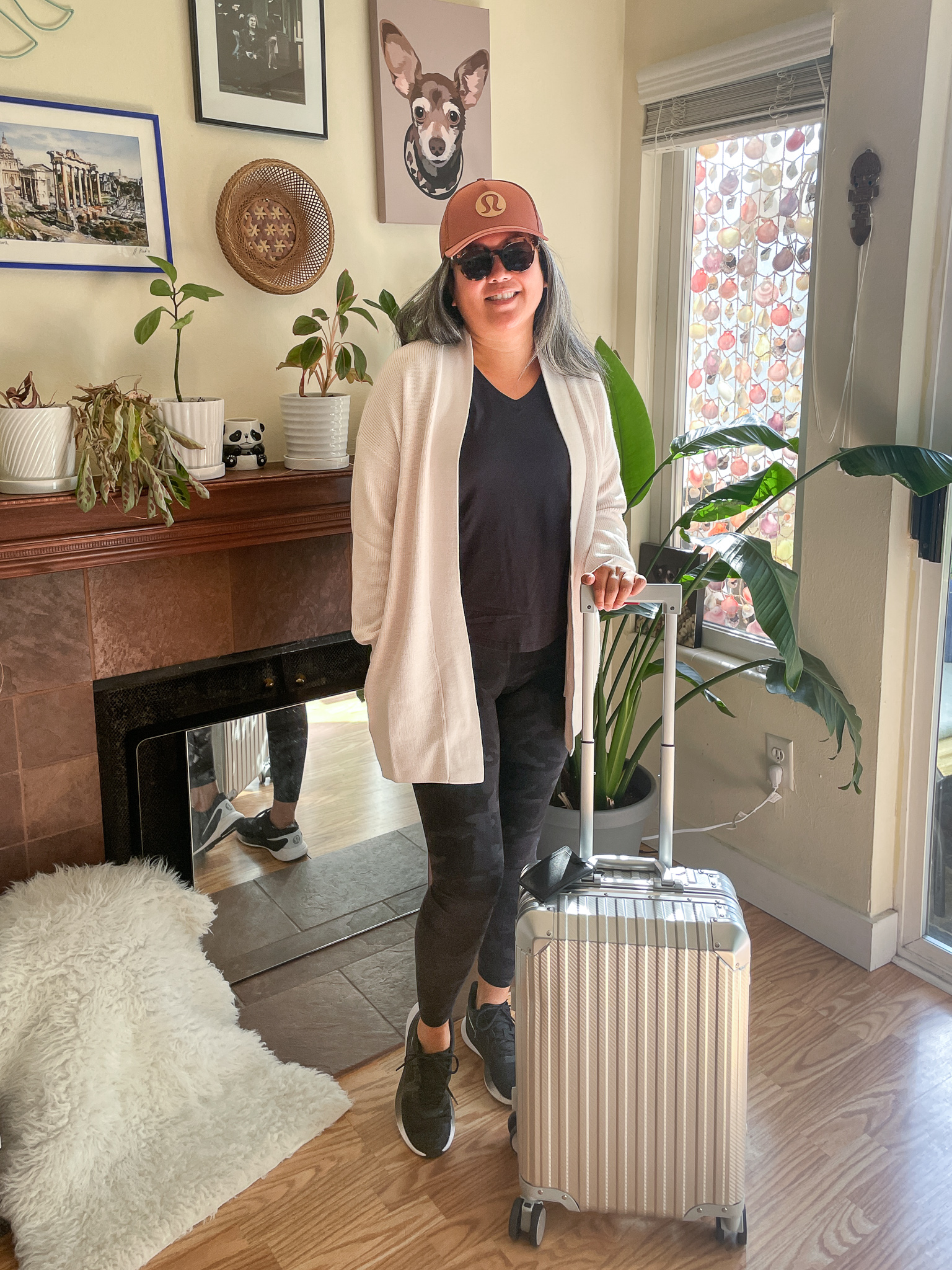 What to Wear When Traveling - Schimiggy Reviews