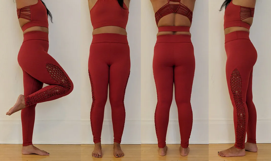 https://www.schimiggy.com/wp-content/uploads/2018/01/carbon38-sayang-collection-review-dahlia-red-tanjung-leggings-try-on.jpg.webp