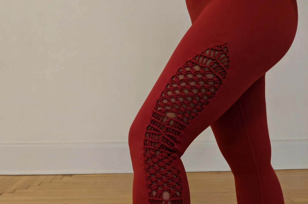 Ayla Legging - Red – Carbon38
