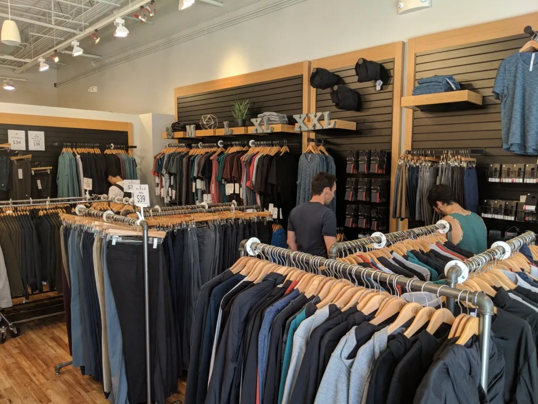 Is Visiting a lululemon Outlet Worth It? - Schimiggy Reviews