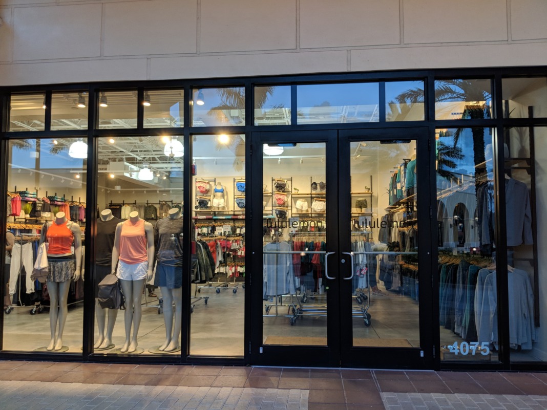 lululemon outlet chicago review