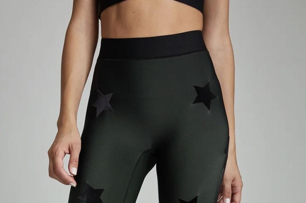 How do I prevent camel toe on leggings / yoga pants (pic