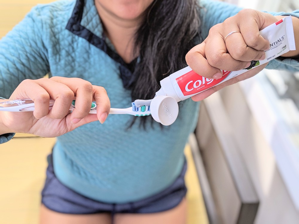 Colgate Review: Toothpaste with Charcoal