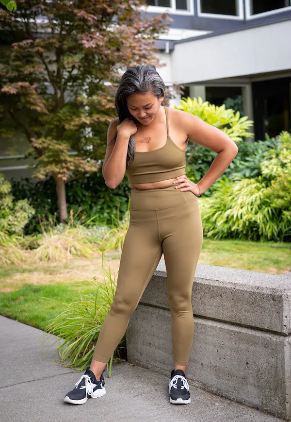 Girlfriend Collective Review: Compressive Leggings - Schimiggy Reviews