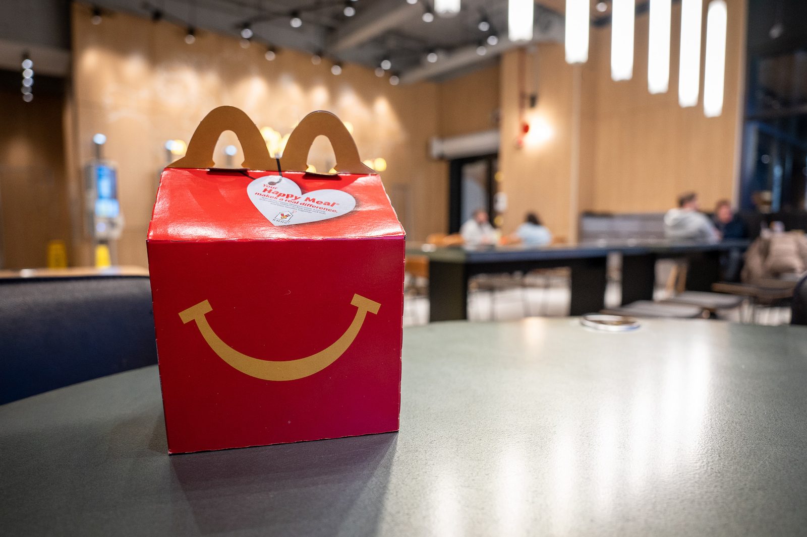 MCDONALD'S HAPPY MEAL TOYS NIGHT AT THE MUSEUM COME WITH TRADING CARDS! 
